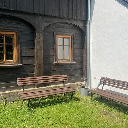 Lausche Haeusl *